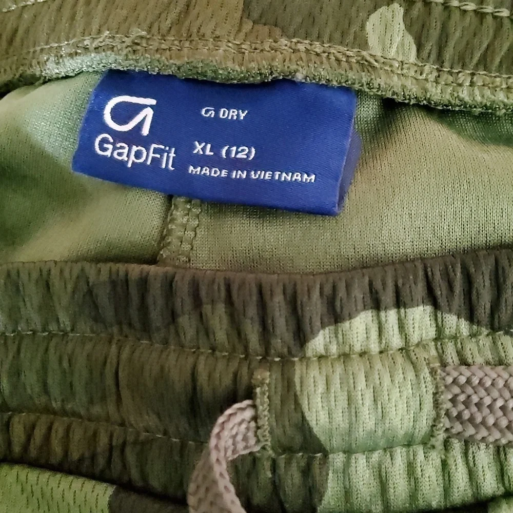 Gap Fit  Como Print Boy's Shorts Size XL